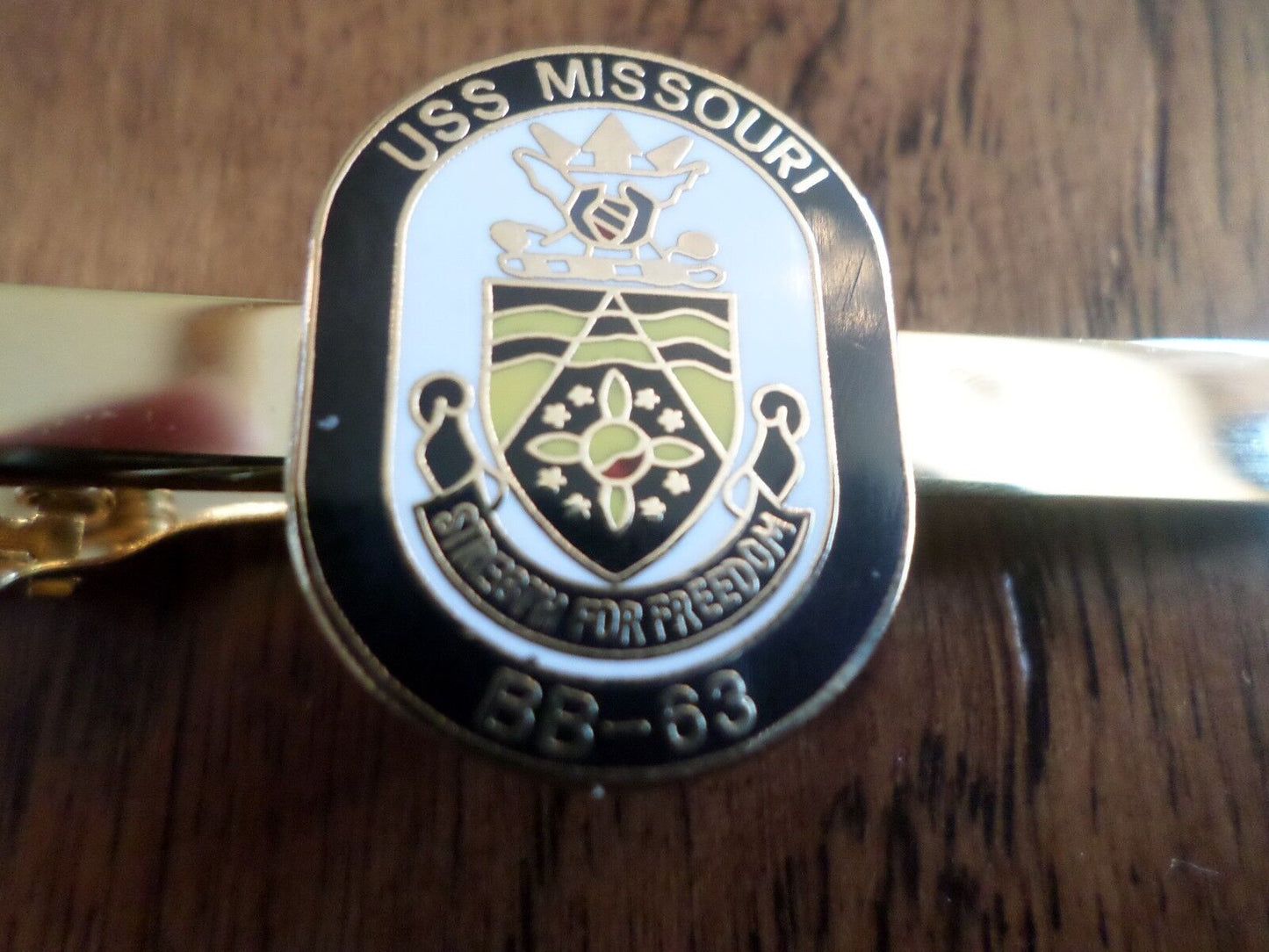 U.S MILITARY NAVY USS  MISSOURI BB-63 SHIP TIE BAR TIE TAC CLIP ON U.S.A MADE