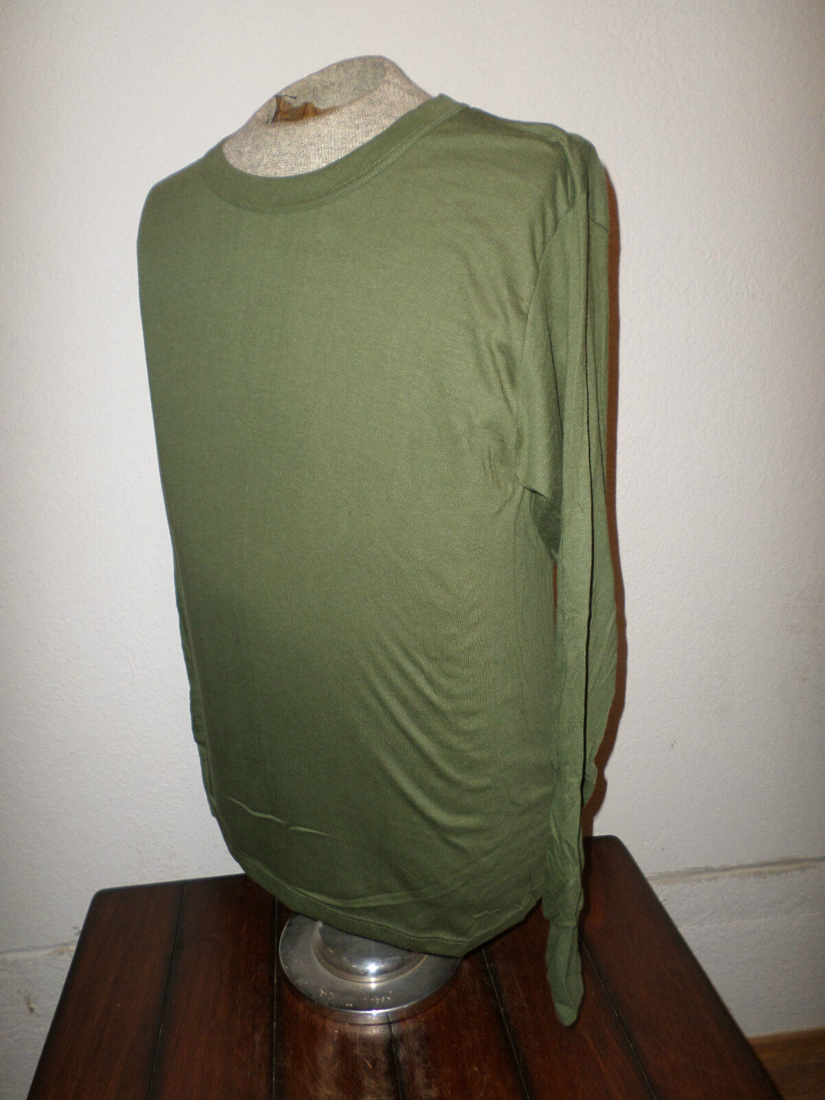 MILITARY STYLE OD GREEN LONG SLEEVE SHIRT SIZE LARGE MADE IN THE U.S.A