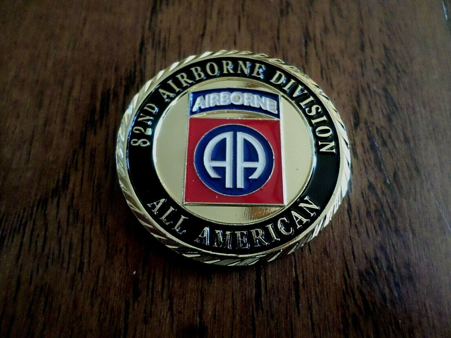 U.S ARMY 82ND AIRBORNE CHALLENGE COIN NEW IN PACKAGE COLLECTOR'S SERIES