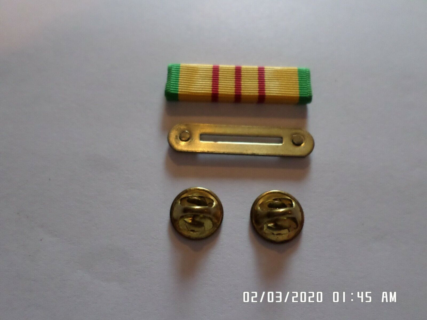 VIETNAM SERVICE RIBBON WITH RIBBON HOLDER U.S MILITARY VETERAN G.I ISSUE