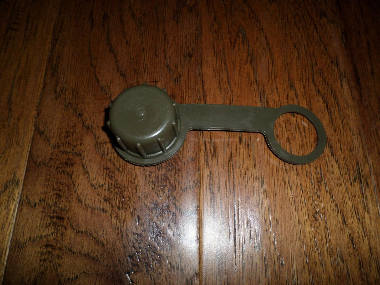 U.S MILITARY REPLACEMENT CANTEEN LID CAP SCREW ON WITH RETENTION STRAP OD GREEN