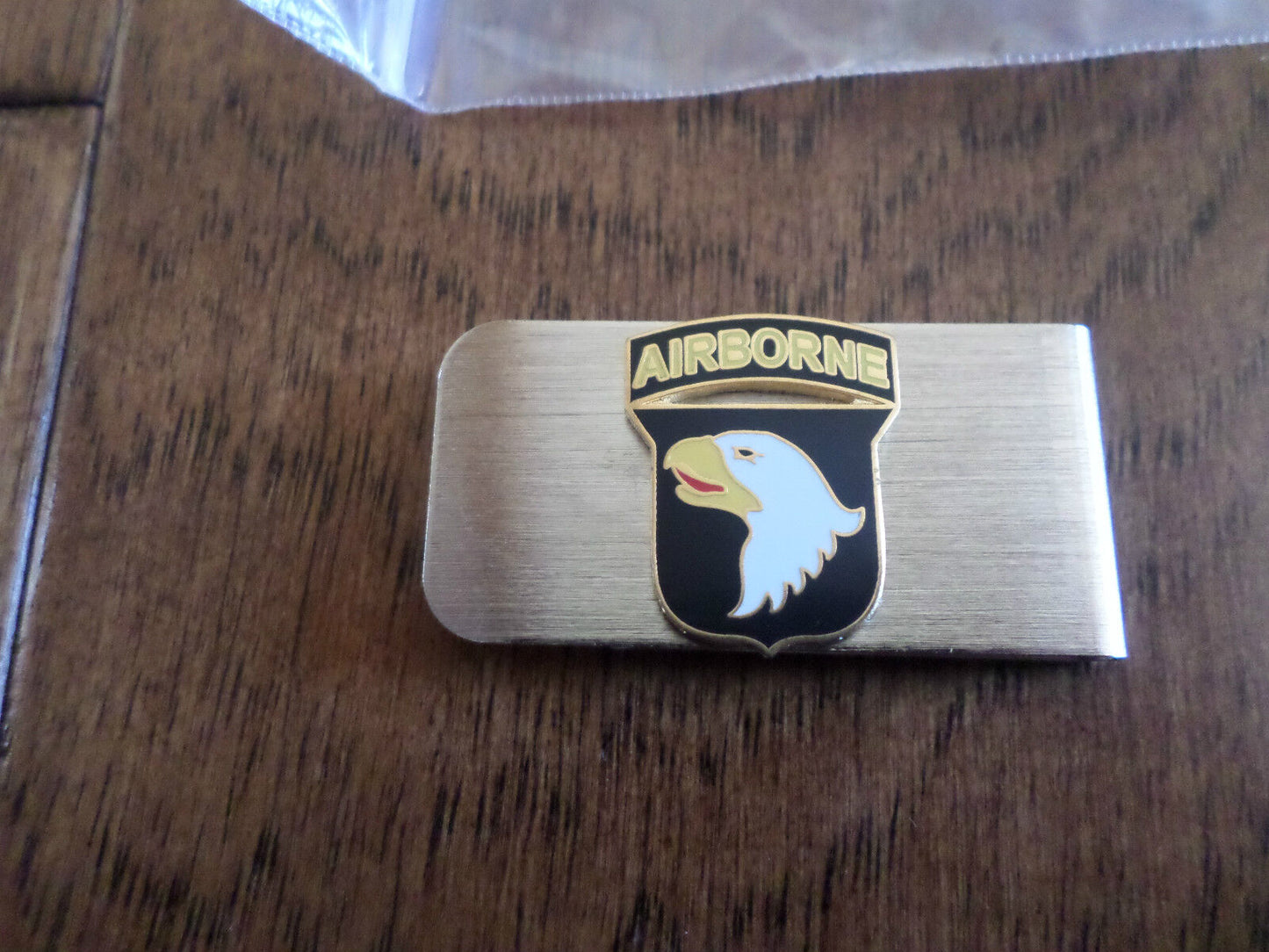 U.S MILITARY ARMY 101ST AIRBORNE DIVISION METAL MONEY CLIP  U.S.A MADE