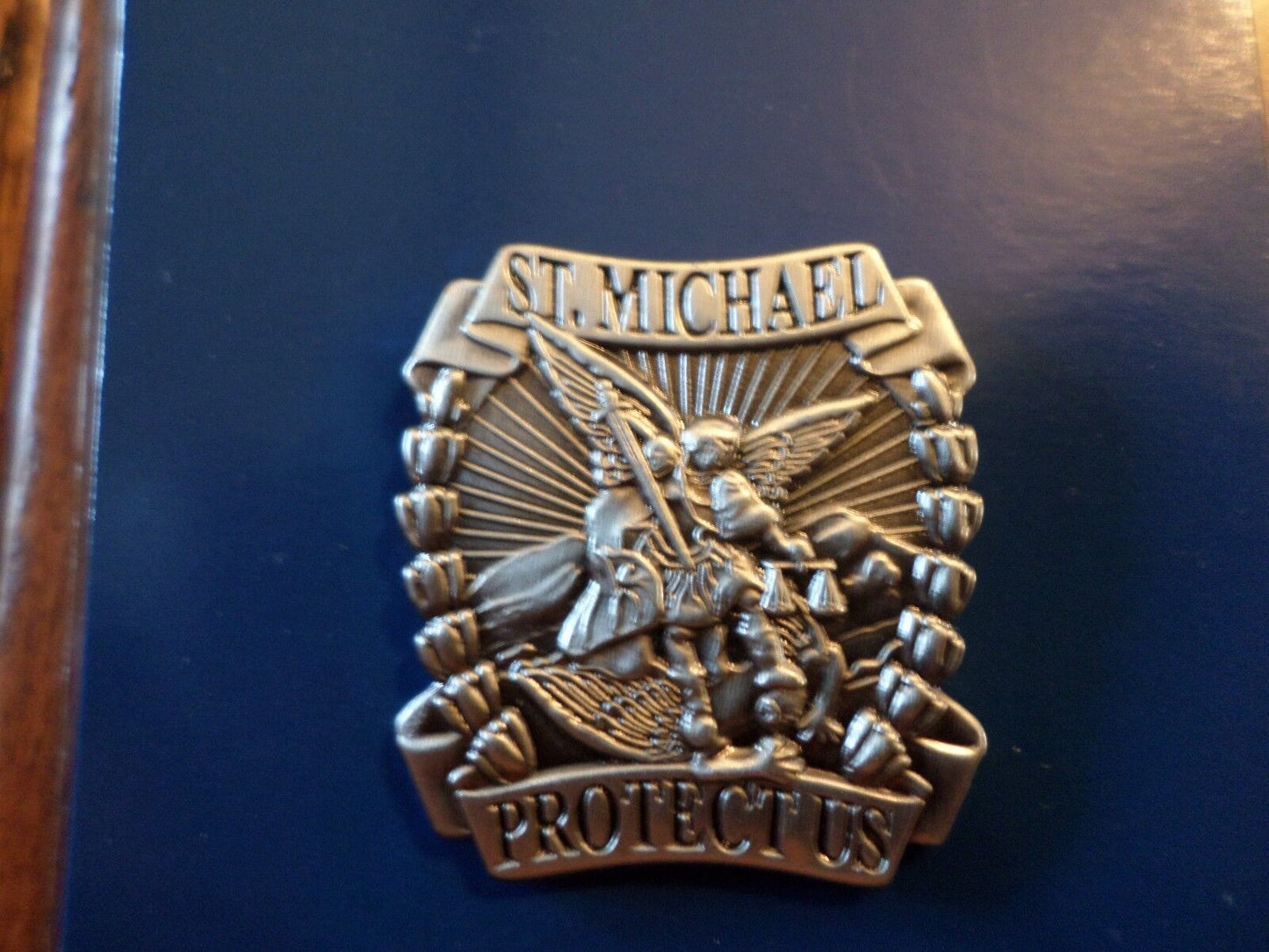 ST. MICHAEL PROTECT US SPIRITUAL RELIGIOUS HAT/LAPEL PIN NEW IN ORIGINAL PACKAGE