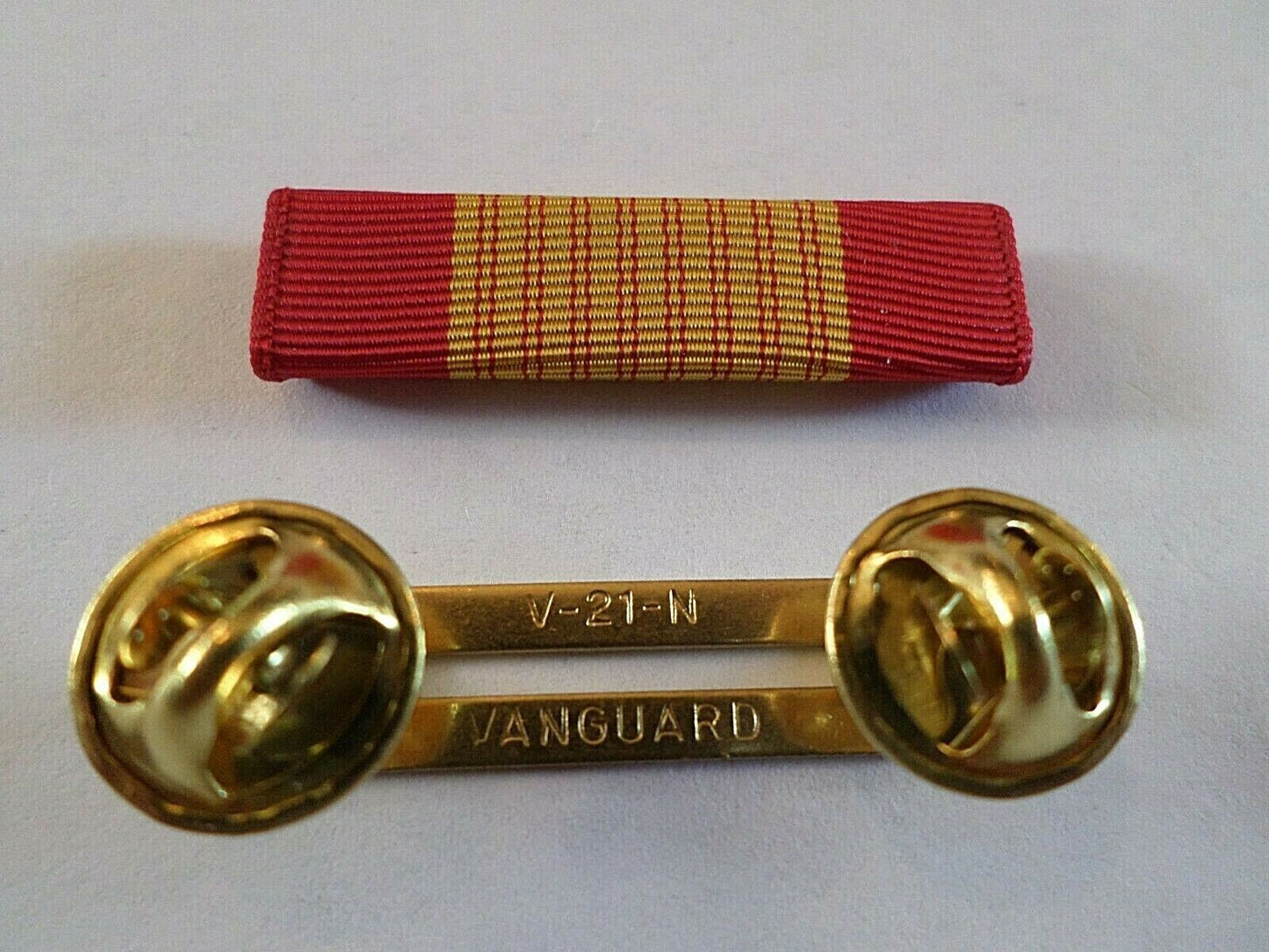 VIETNAM GALLANTRY CROSS RIBBON WITH BRASS RIBBON HOLDER U.S MILITARY VETERAN