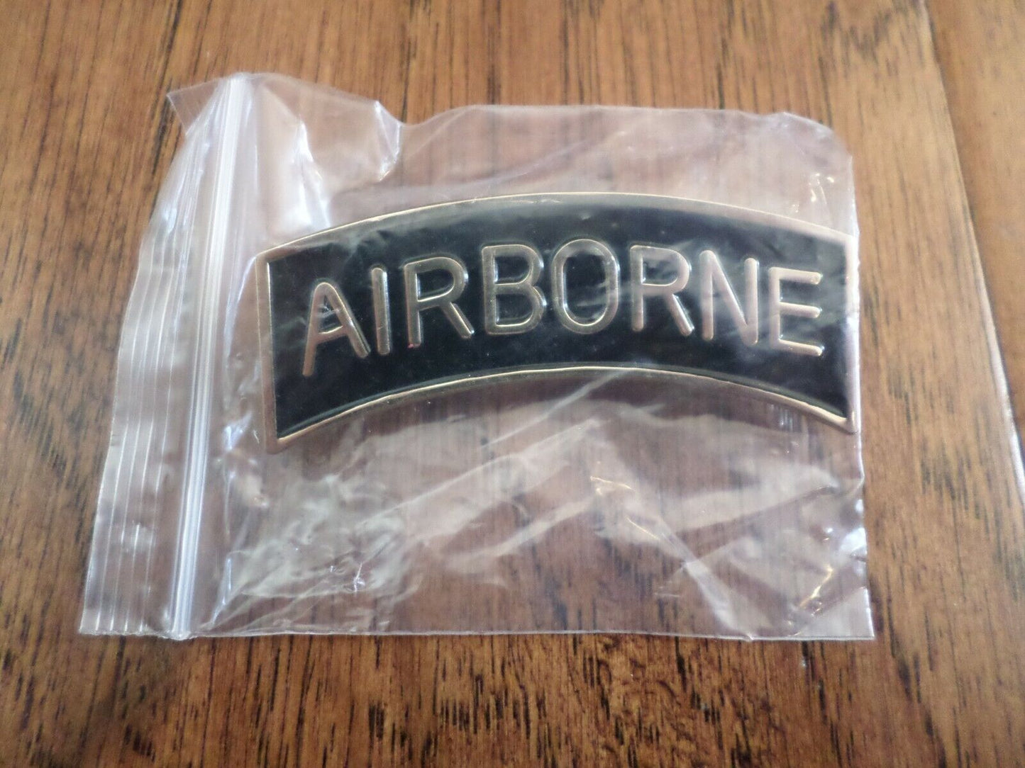 U.S ARMY OVERSIZED AIRBORNE ROCKER BADGE PARATROOPER HAT LAPEL PIN