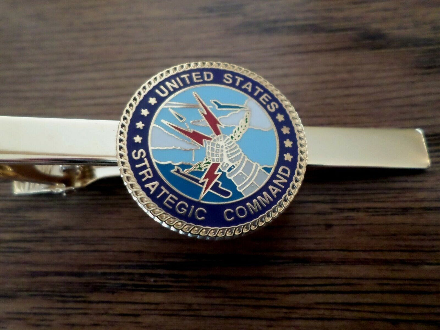 U.S MILITARY AIR FORCE STRATEGIC AIR COMMAND TIE BAR OR TIE TAC CLIP ON TYPE