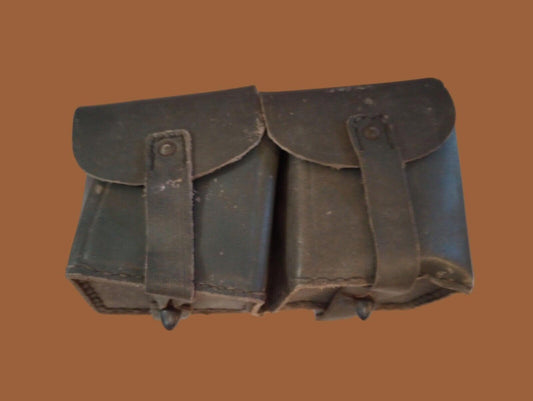 ORIGINAL WWII ITALIAN MILITARY BLACK LEATHER CARCANO AMMO 2 CELL POUCH