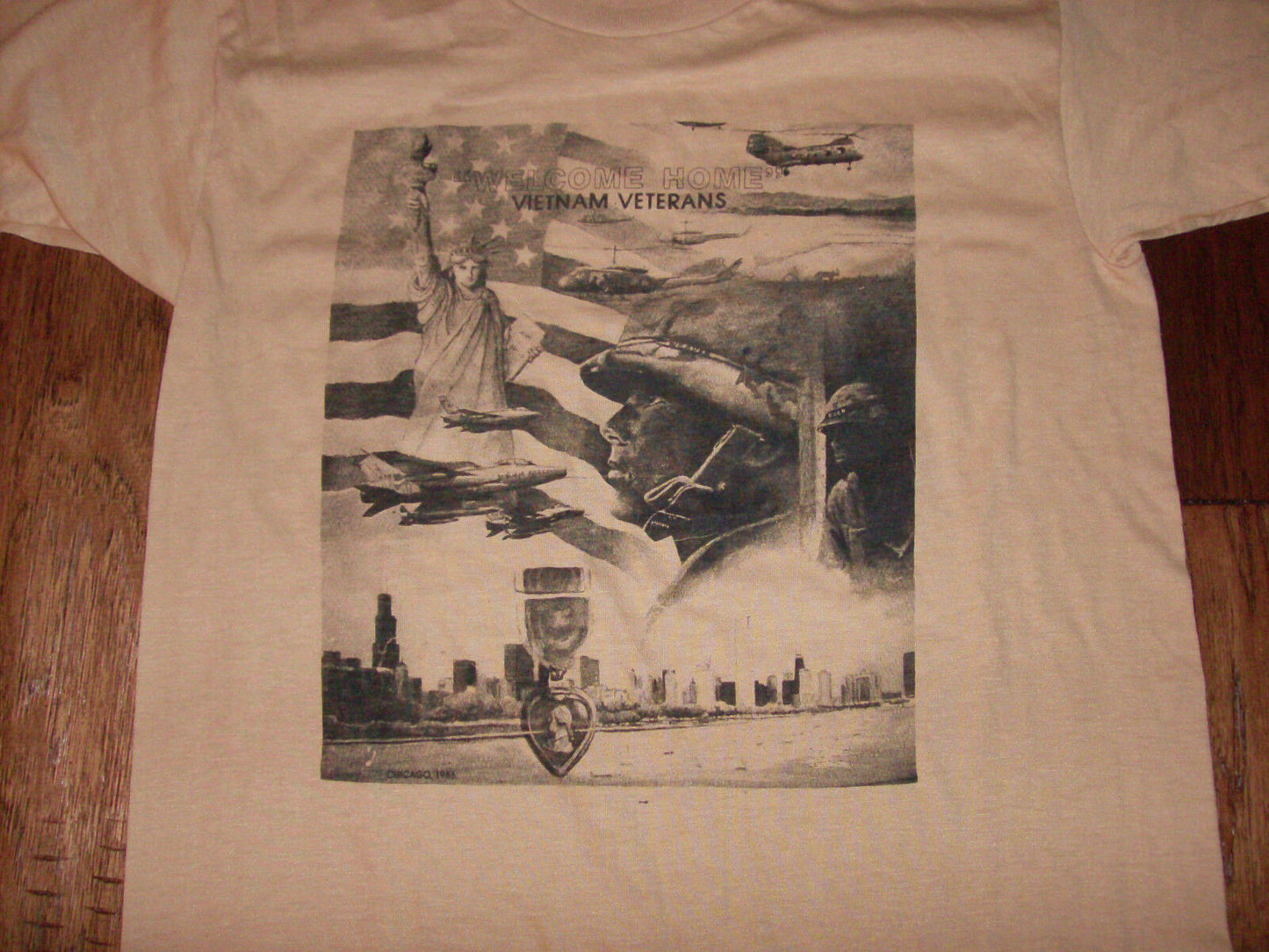 VINTAGE U.S MILITARY VIETNAM VETERAN  T- SHIRT  MADE IN THE U.S.A  MEDIUM