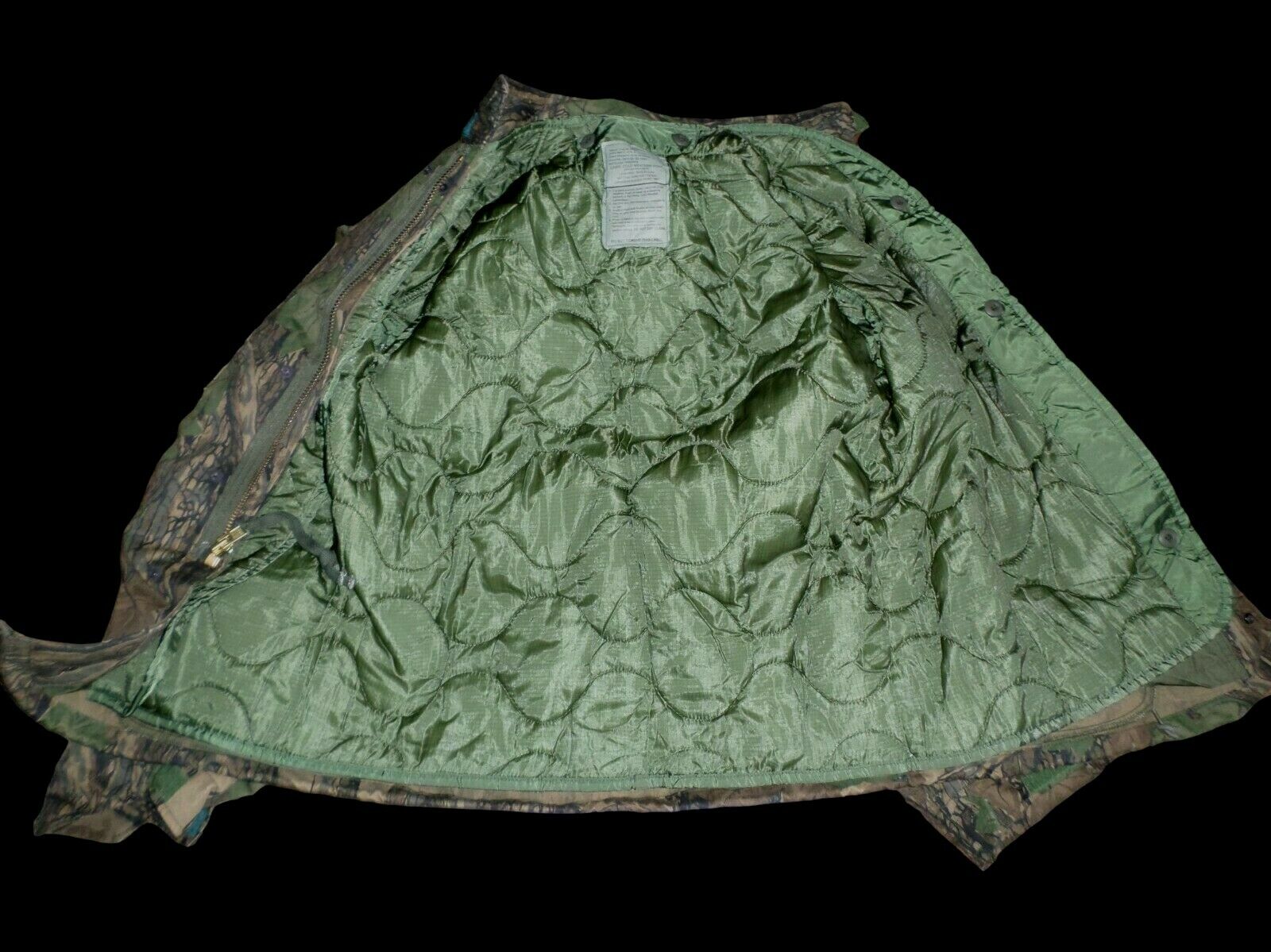 NEW MILITARY ISSUE M-65 FIELD JACKET LINER QUILTED COAT LINER MEDIUM USA  MADE