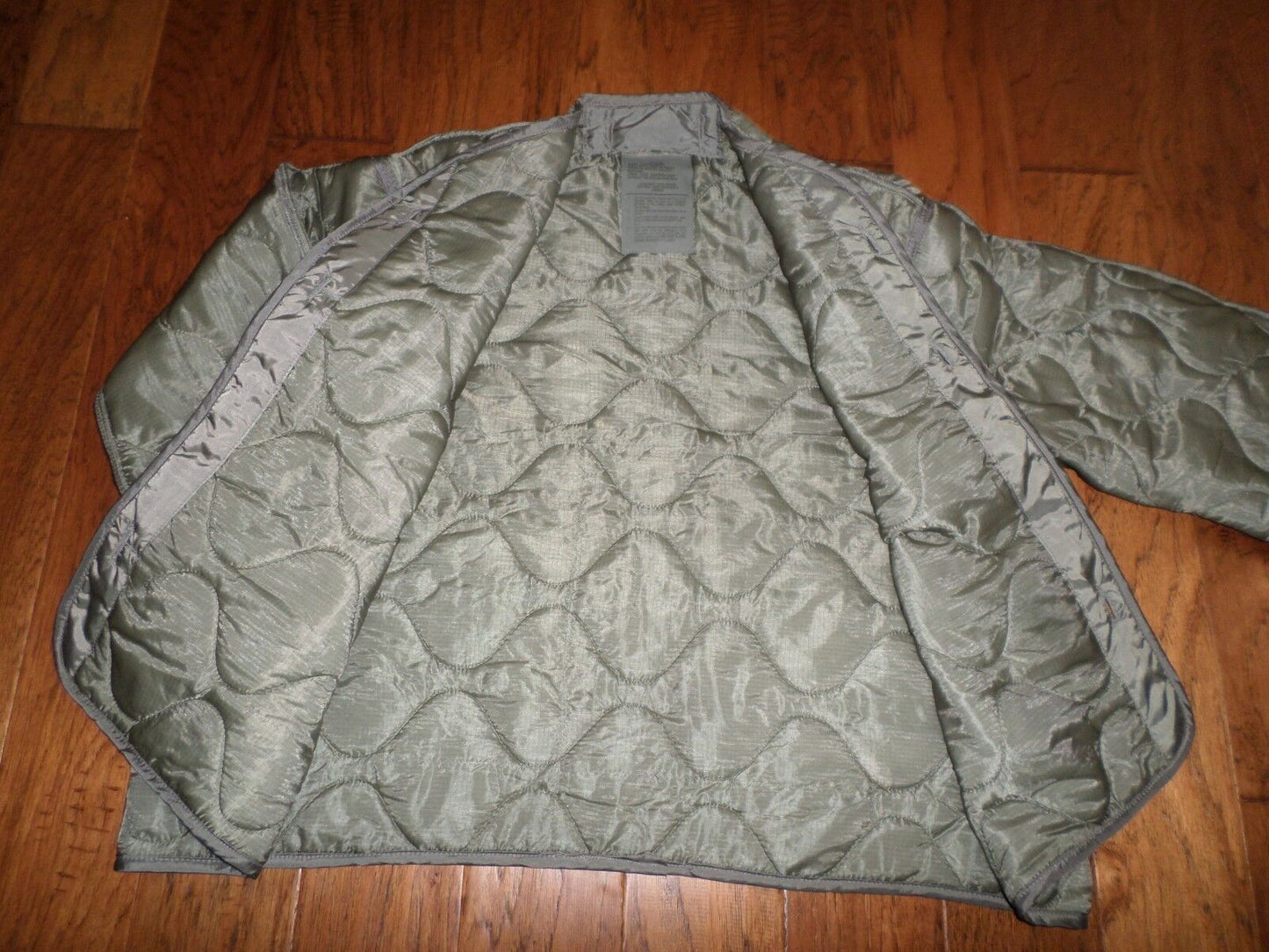 NEW MILITARY ISSUE M-65 FIELD JACKET LINER QUILTED COAT LINER LARGE USA MADE