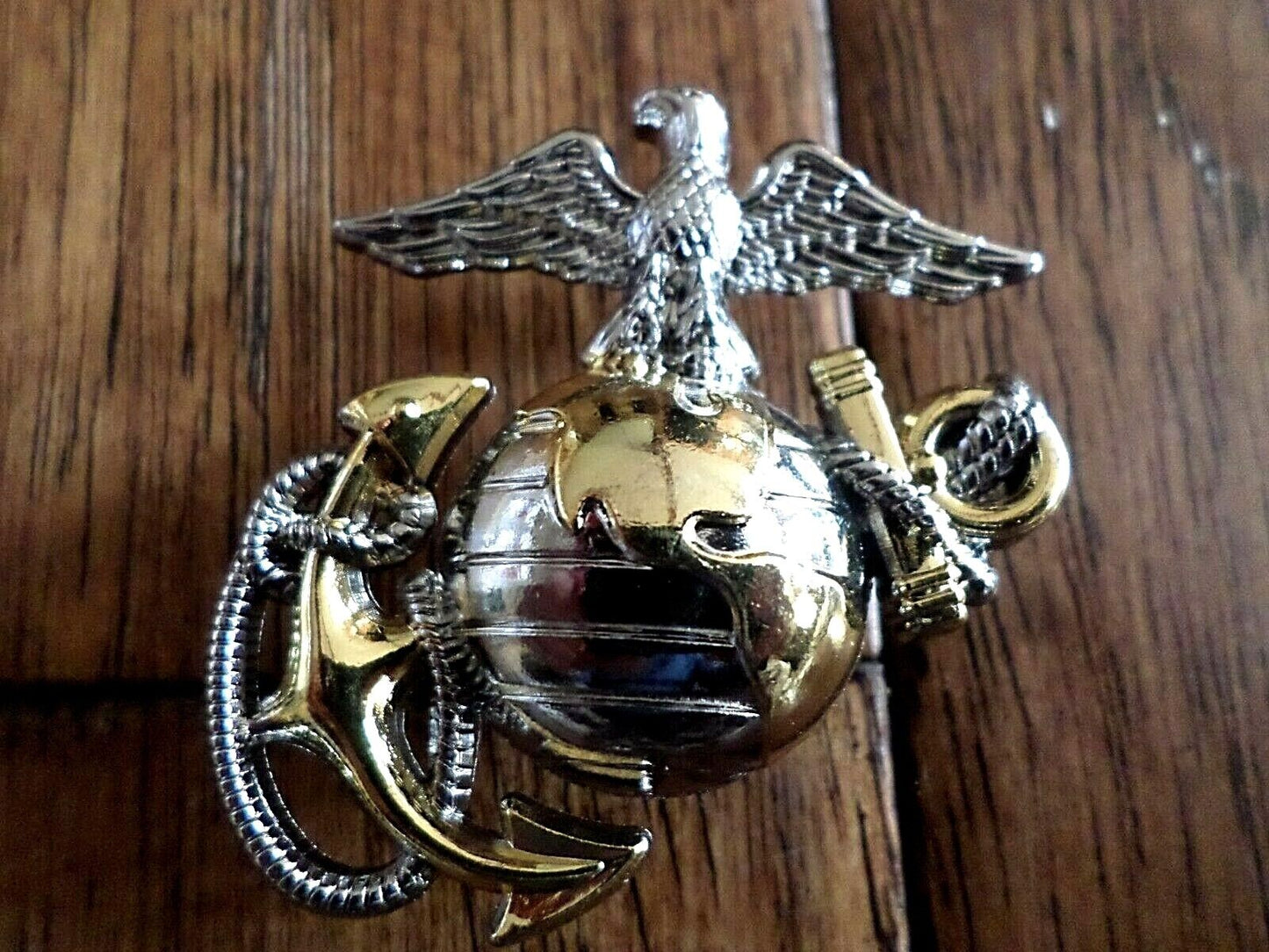 U.S MARINE CORPS EGA LAPEL HAT PIN USMC EAGLE GLOBE & ANCHOR CAP INSIGNIA LEFT