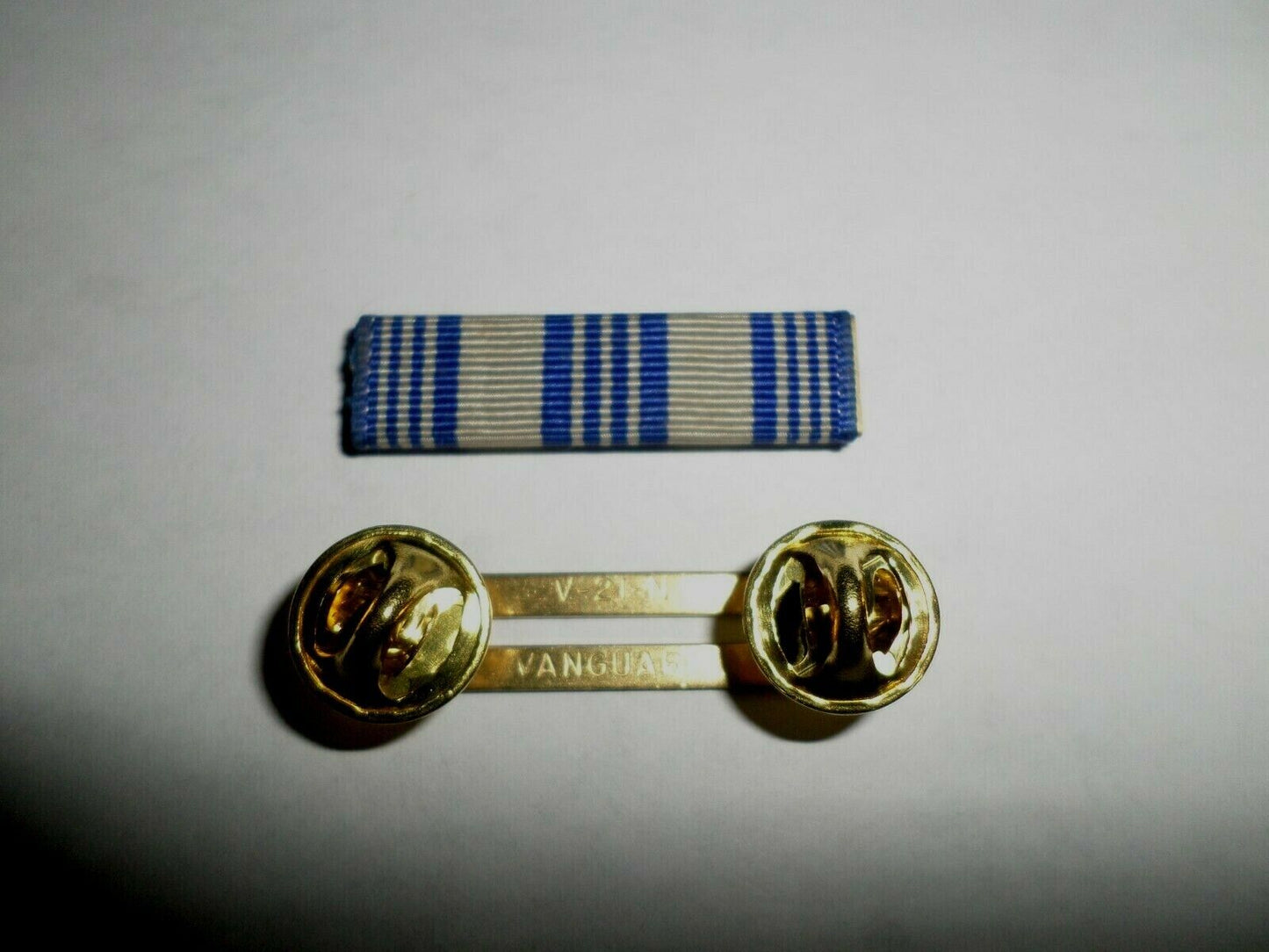 AIR FORCE ACHIEVEMENT RIBBON WITH BRASS RIBBON HOLDER US MILITARY ISSUE