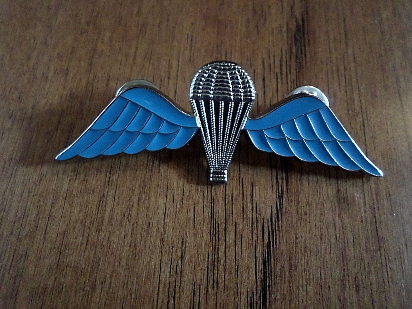 BRITISH MILITARY JUMP WINGS BADGE 2 7/8" DOUBLE POST METAL PIN