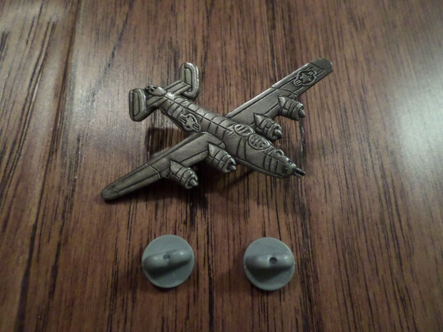 U.S MILITARY B-24 LIBERATOR BOMBER PLANE HAT PIN BADGE U.S AIR CORPS