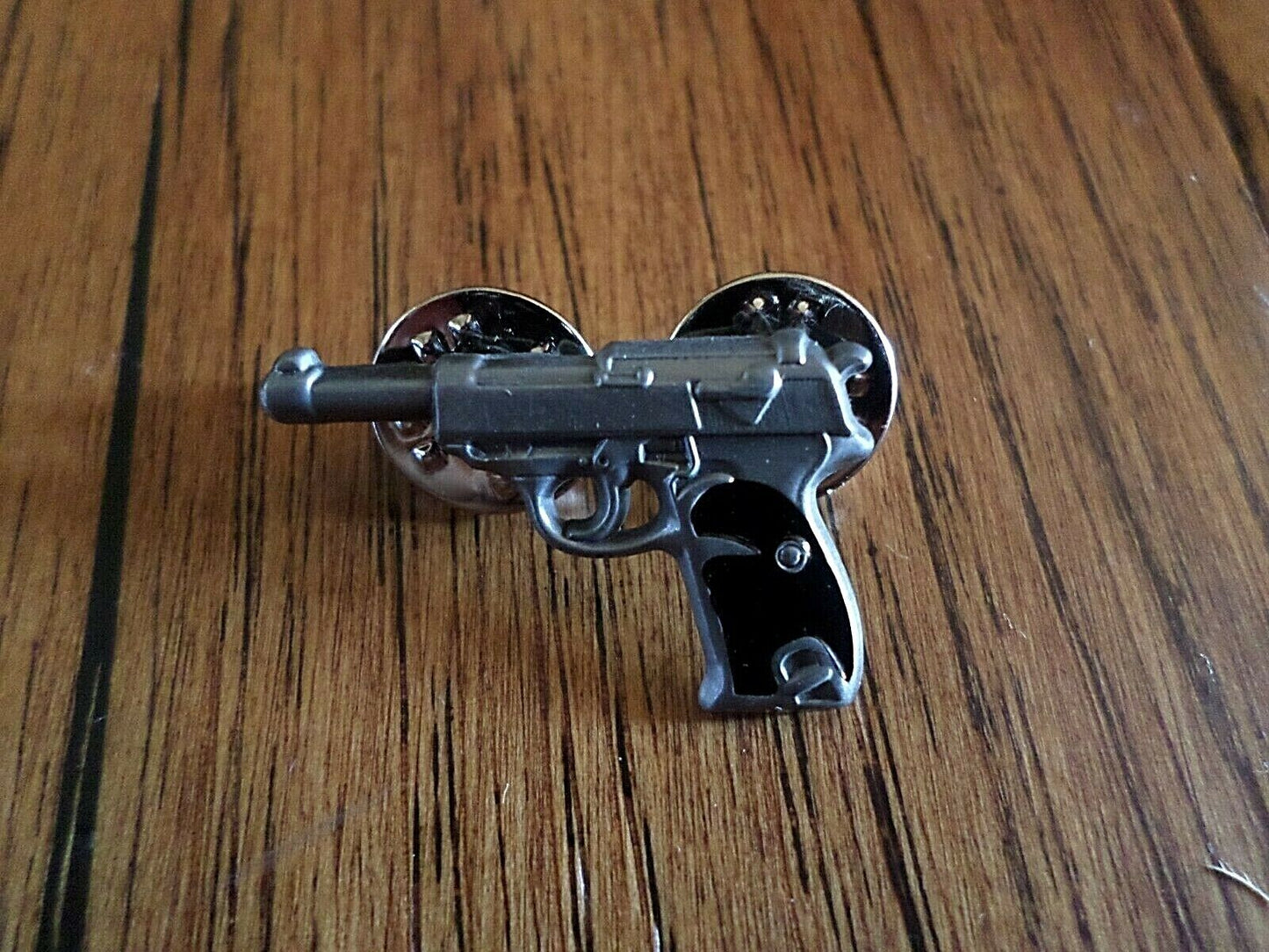 P-38 GERMAN AUTOMATIC PISTOL HAT PIN LAPEL PIN SILVER IN COLOR