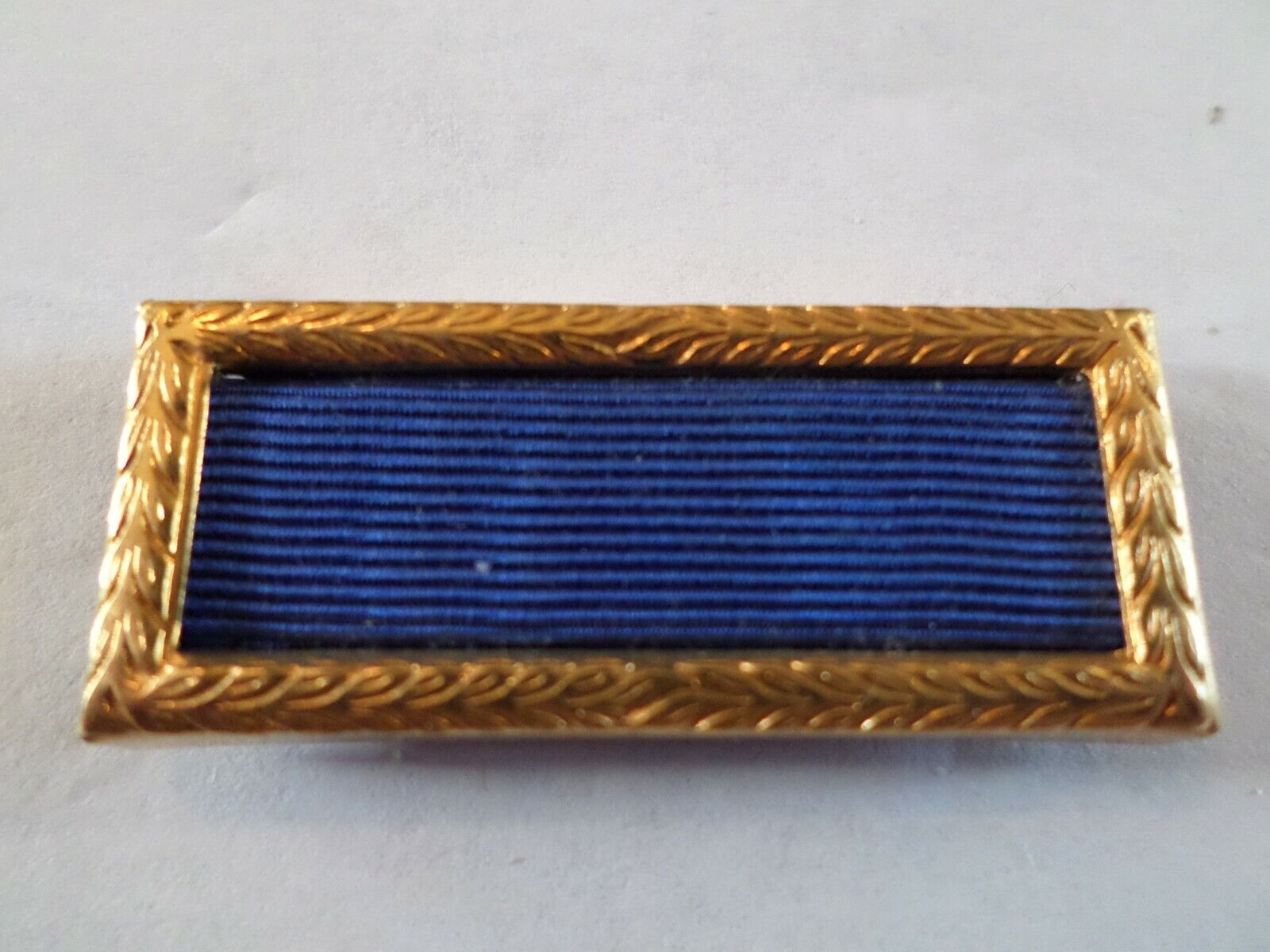 ARMY PRESIDENTIAL UNIT CITATION RIBBON WITH BRASS RIBBON HOLDER U.S MI ...