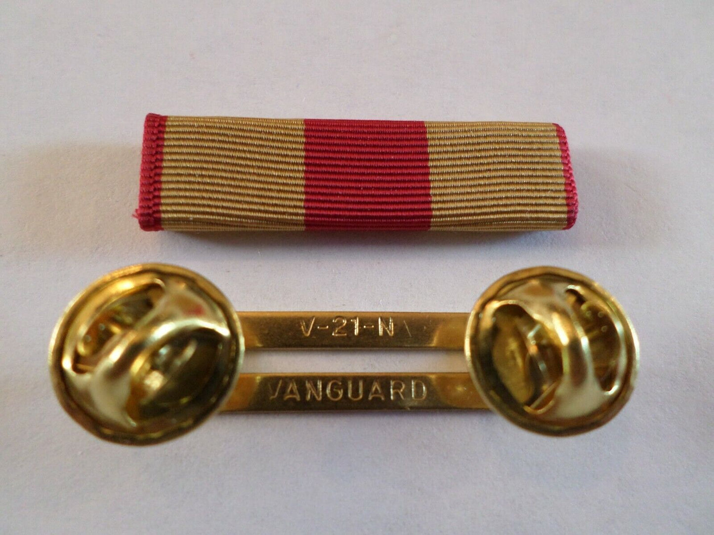 MARINE CORPS EXPEDITIONARY RIBBON WITH BRASS RIBBON HOLDER U.S MILITARY VETERAN