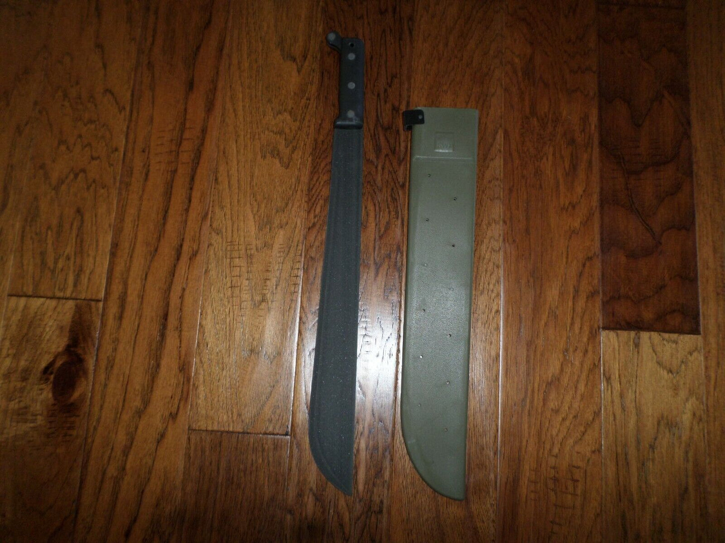 U.S MILITARY MACHETE AND SHEATH 18" INCHES U.S.A MADE ONTARIO KNIFE CO