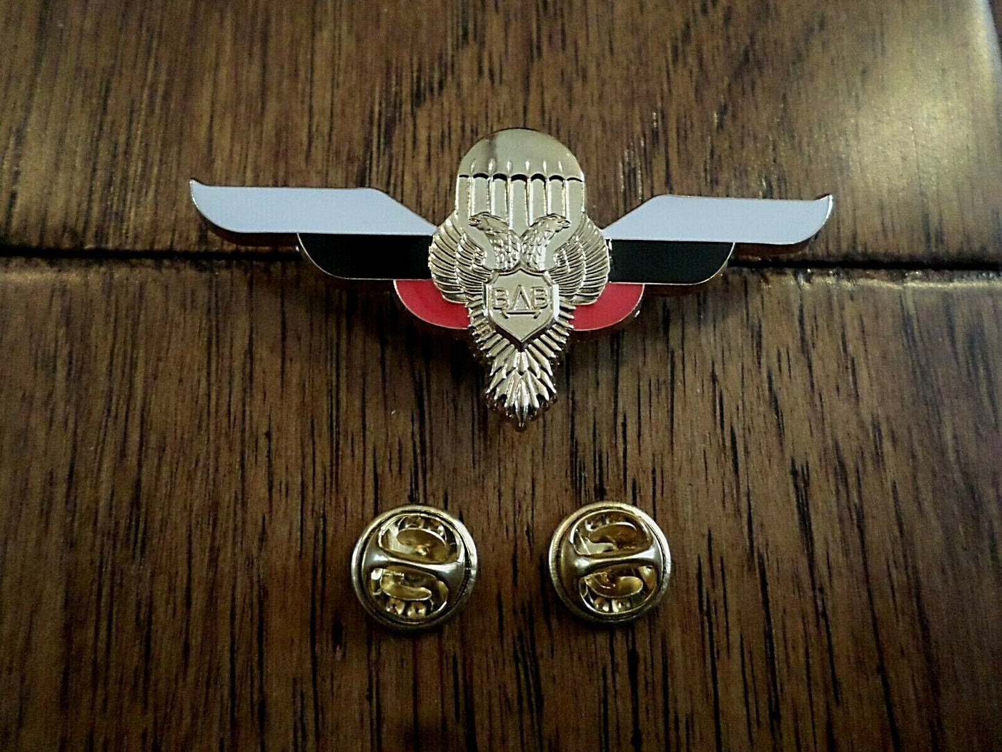 RUSSIAN MILITARY JUMP WINGS BADGE SOVIET PARATROOPER METAL PIN