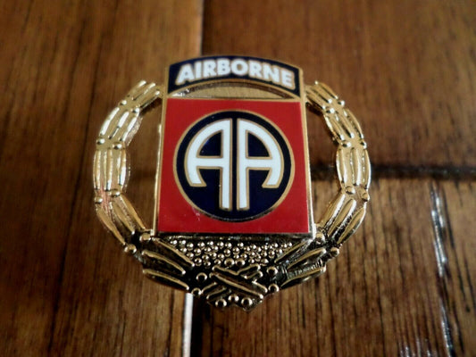 U.S MILITARY ARMY 82nd AIRBORNE HAT LAPEL PIN BADGE GOLD WREATH