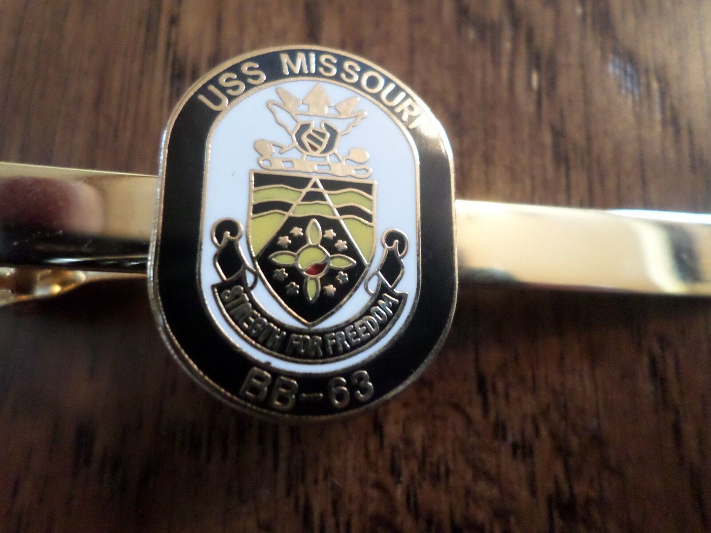 U.S MILITARY NAVY USS  MISSOURI BB-63 SHIP TIE BAR TIE TAC CLIP ON U.S.A MADE