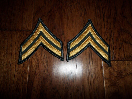 U.S MILITARY CORPORAL STRIPES VIETNAM ERA FULL COLOR WITH MERROWED EDGE