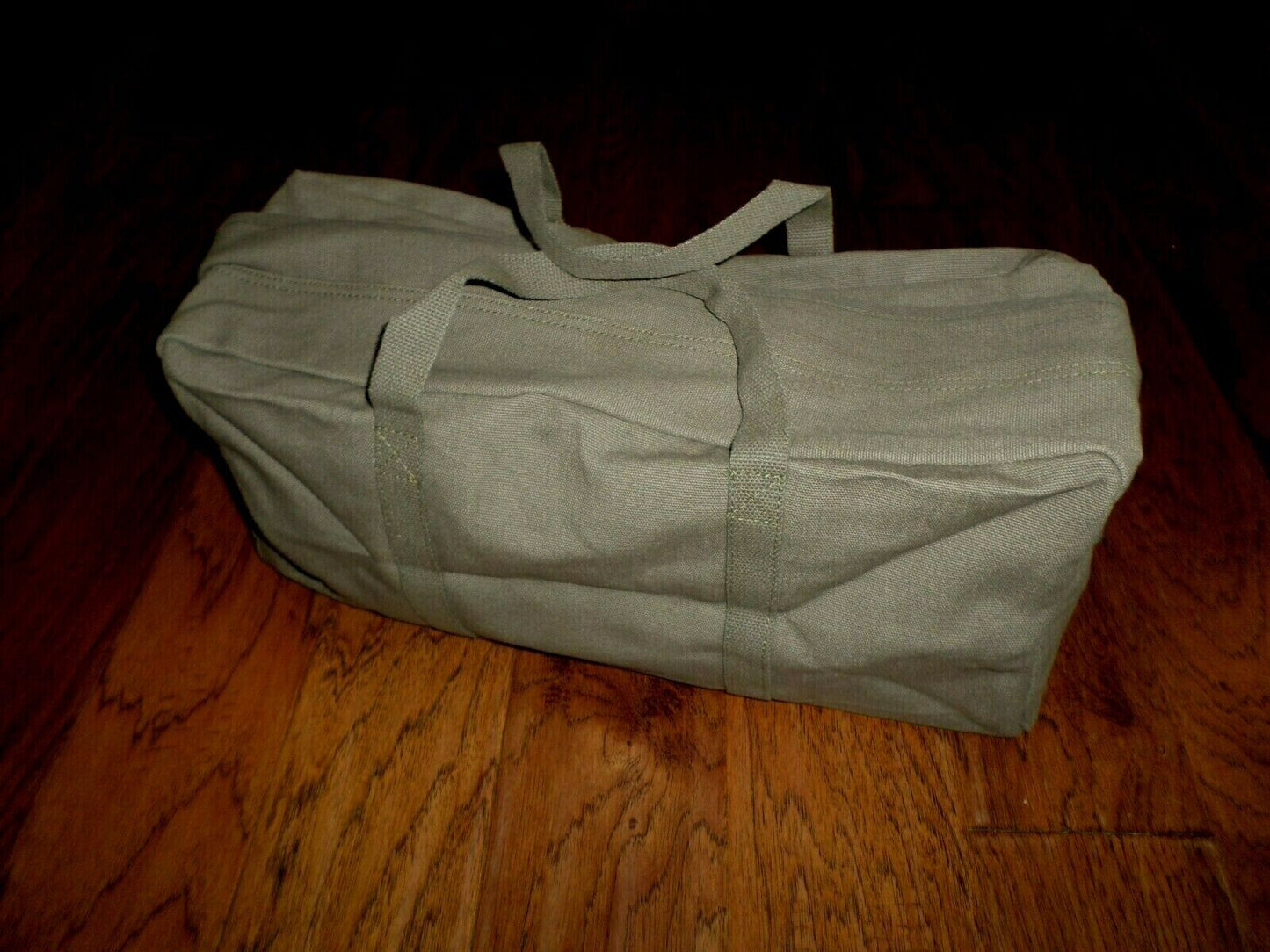 HEAVY DUTY GREEN MILITARY STYLE MECHANICS TANKERS TOOL BAG 19"X 9"X 6" OD GREEN