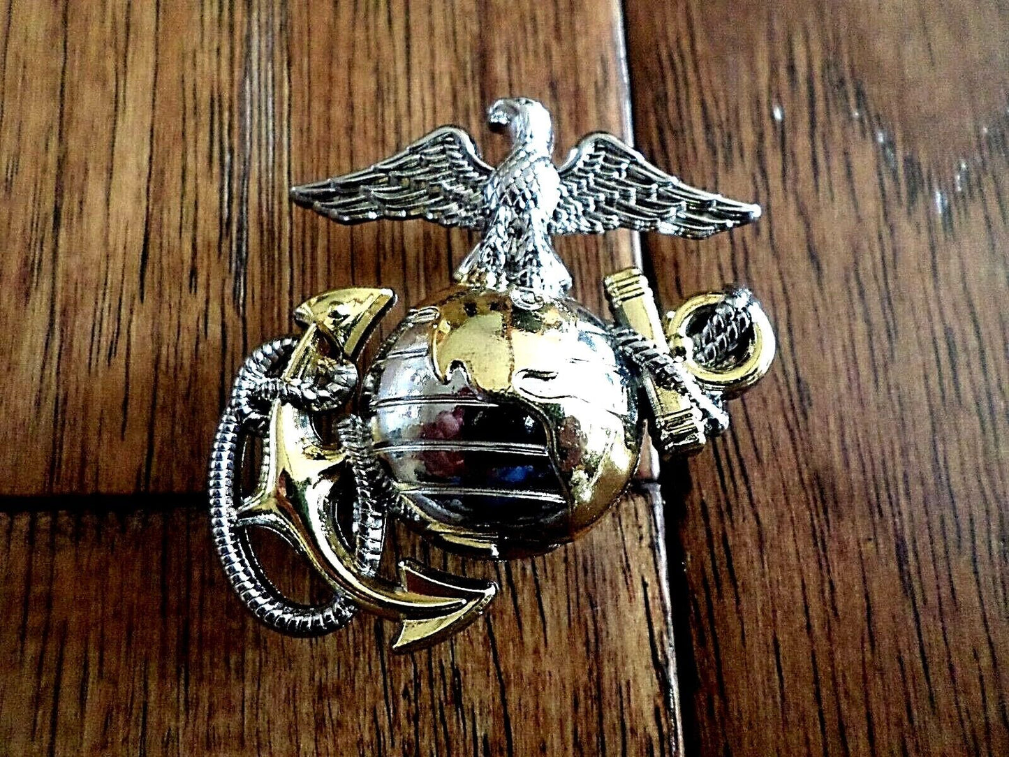 U.S MARINE CORPS EGA LAPEL HAT PIN USMC EAGLE GLOBE & ANCHOR CAP INSIGNIA LEFT