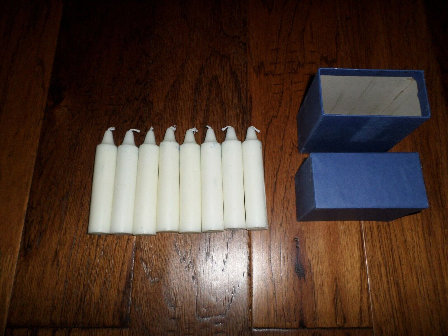 SWISS ARMY MILITARY BOX OF 8 LONG BURN LOW DRIP TENT LANTERN EMERGENCY CANDLES