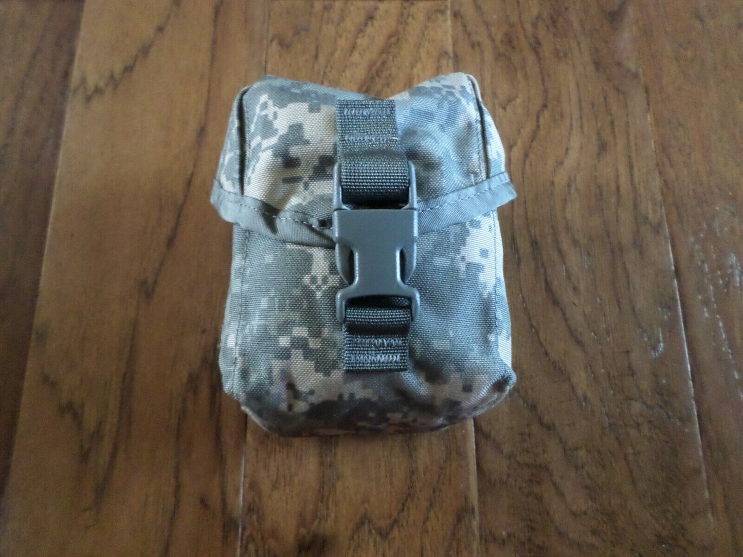 U.S MILITARY ISSUE POUCH 100 ROUND 5.56MM AMMUNITION MOLLE II UTILITY ACU CAMO