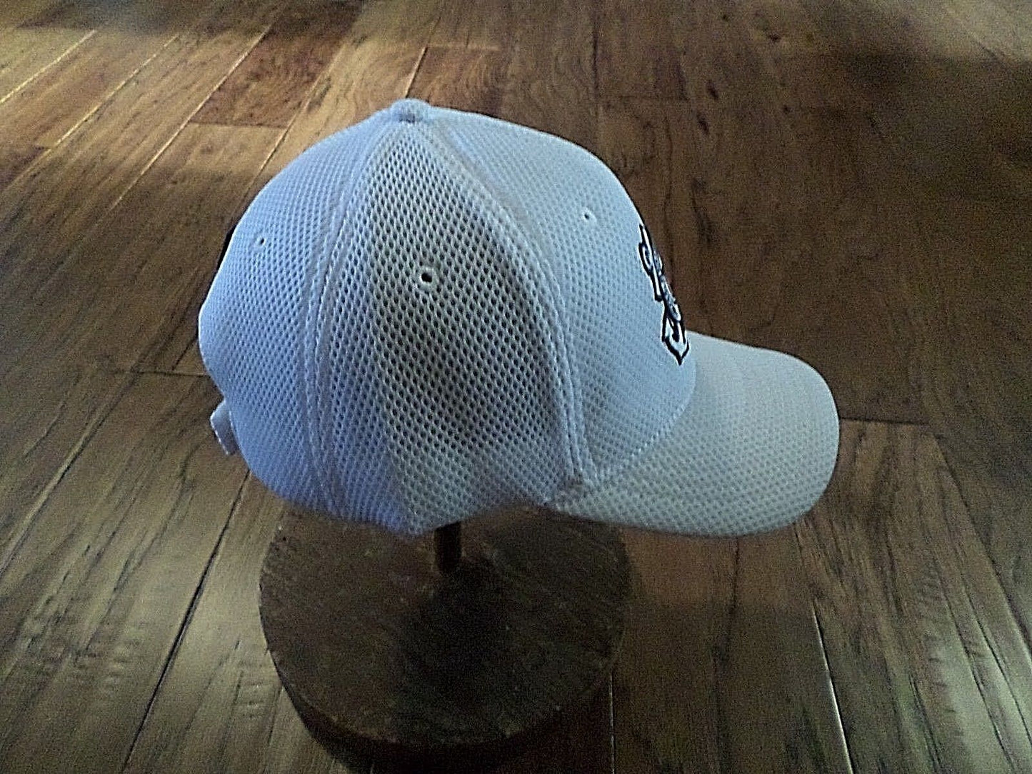 New U.S Coast Guard Hat Air Mesh 3-D Embroidered CG White Baseball Cap