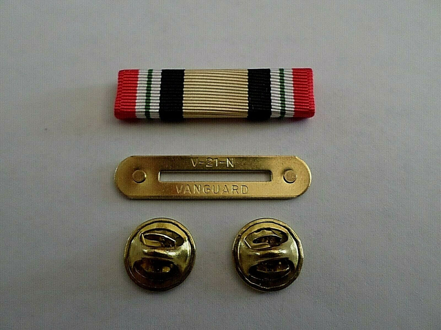 IRAQ CAMPAIGN SERVICE RIBBON WITH BRASS RIBBON HOLDER U.S MILITARY VETERAN