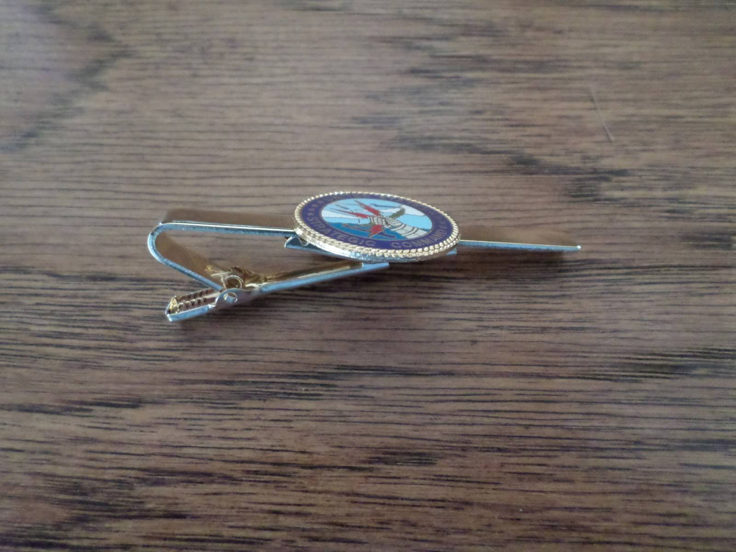 U.S MILITARY AIR FORCE STRATEGIC AIR COMMAND TIE BAR OR TIE TAC CLIP ON TYPE