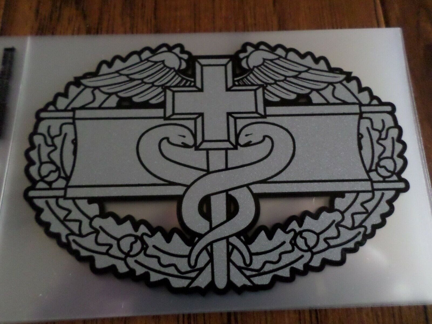 U.S MILITARY ARMY COMBAT MEDIC BADGE WINDOW DECAL BUMPER STICKER