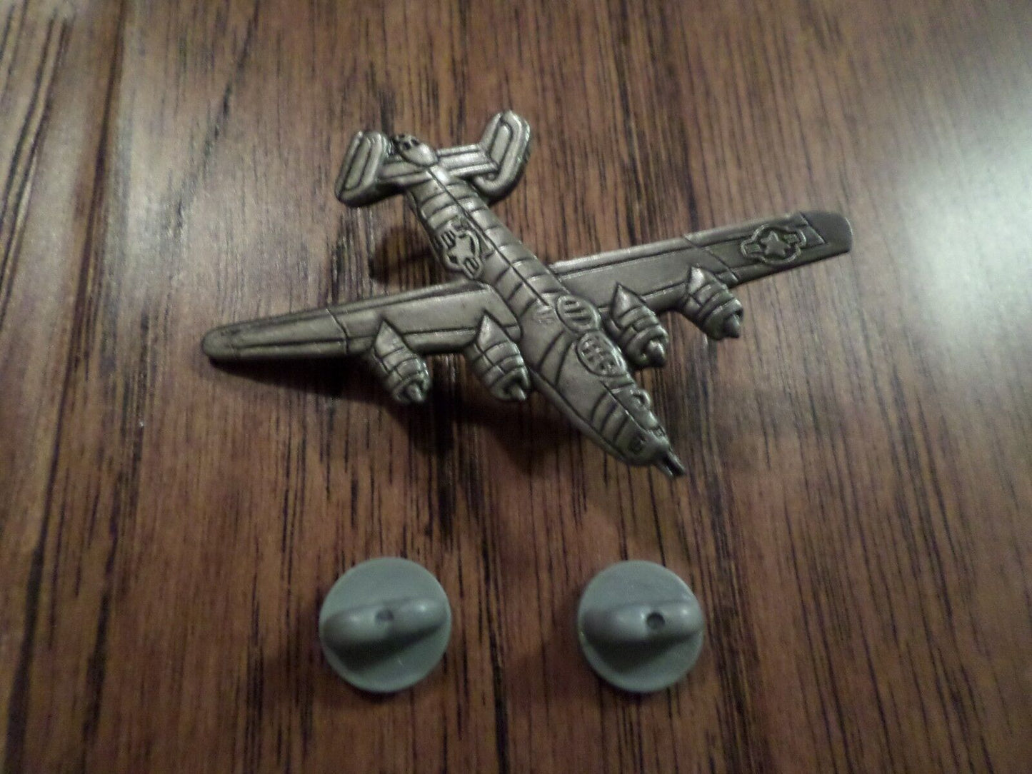 U.S MILITARY B-24 LIBERATOR BOMBER PLANE HAT PIN BADGE U.S AIR CORPS