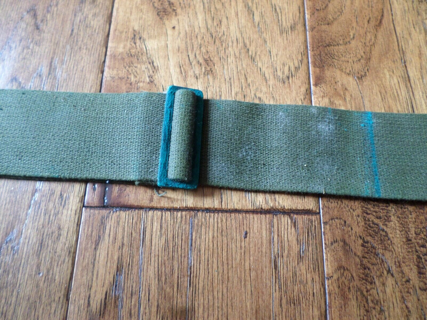 GENUINE U.S MILITARY ISSUE UTILITY STRAP  DATED 1950 VIETNAM KOREAN WAR ERA