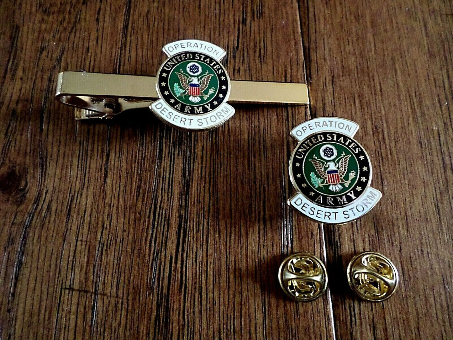 MILITARY ARMY DESERT STORM TIE BAR / TIE TAC & LAPEL HAT PIN GIFT SET USA MADE