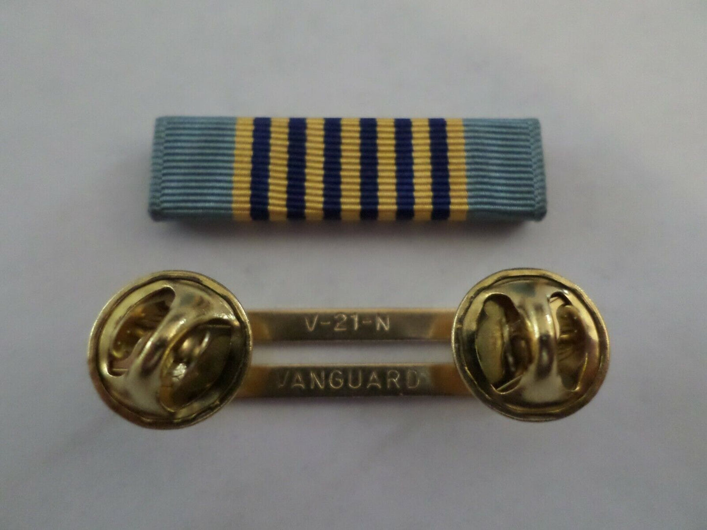 AIR FORCE AIRMAN'S MEDAL RIBBON WITH RIBBON HOLDER US MILITARY GI ISSUE