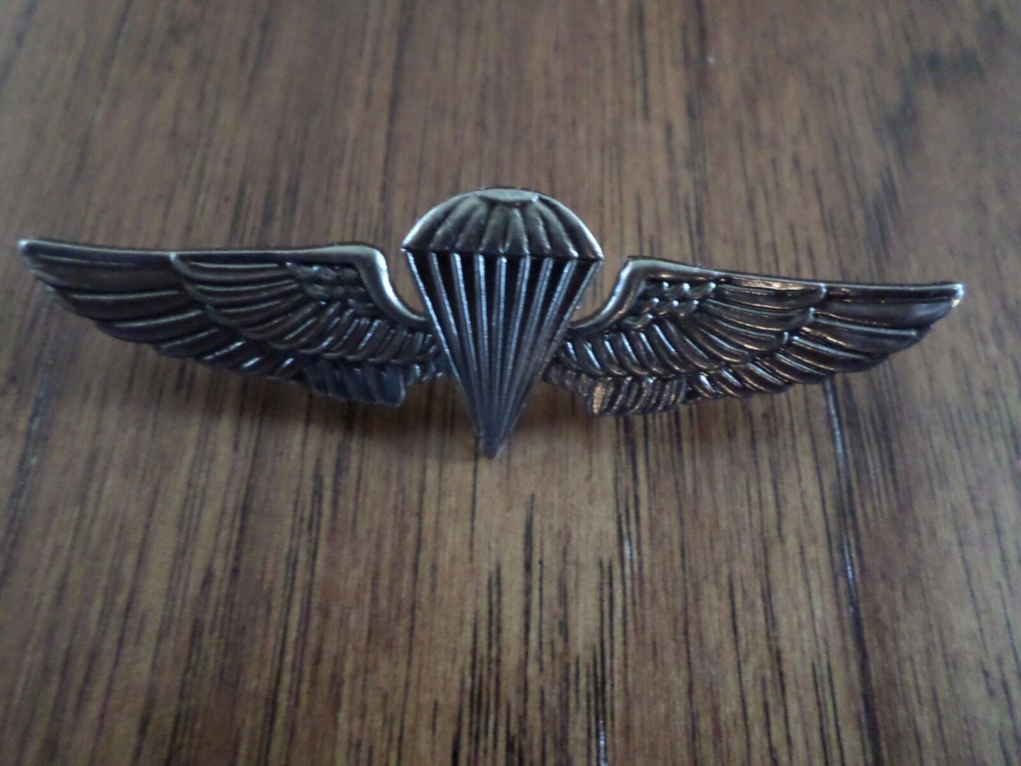 U.S MILITARY MARINE CORPS PARATROOPER JUMP WINGS PIN