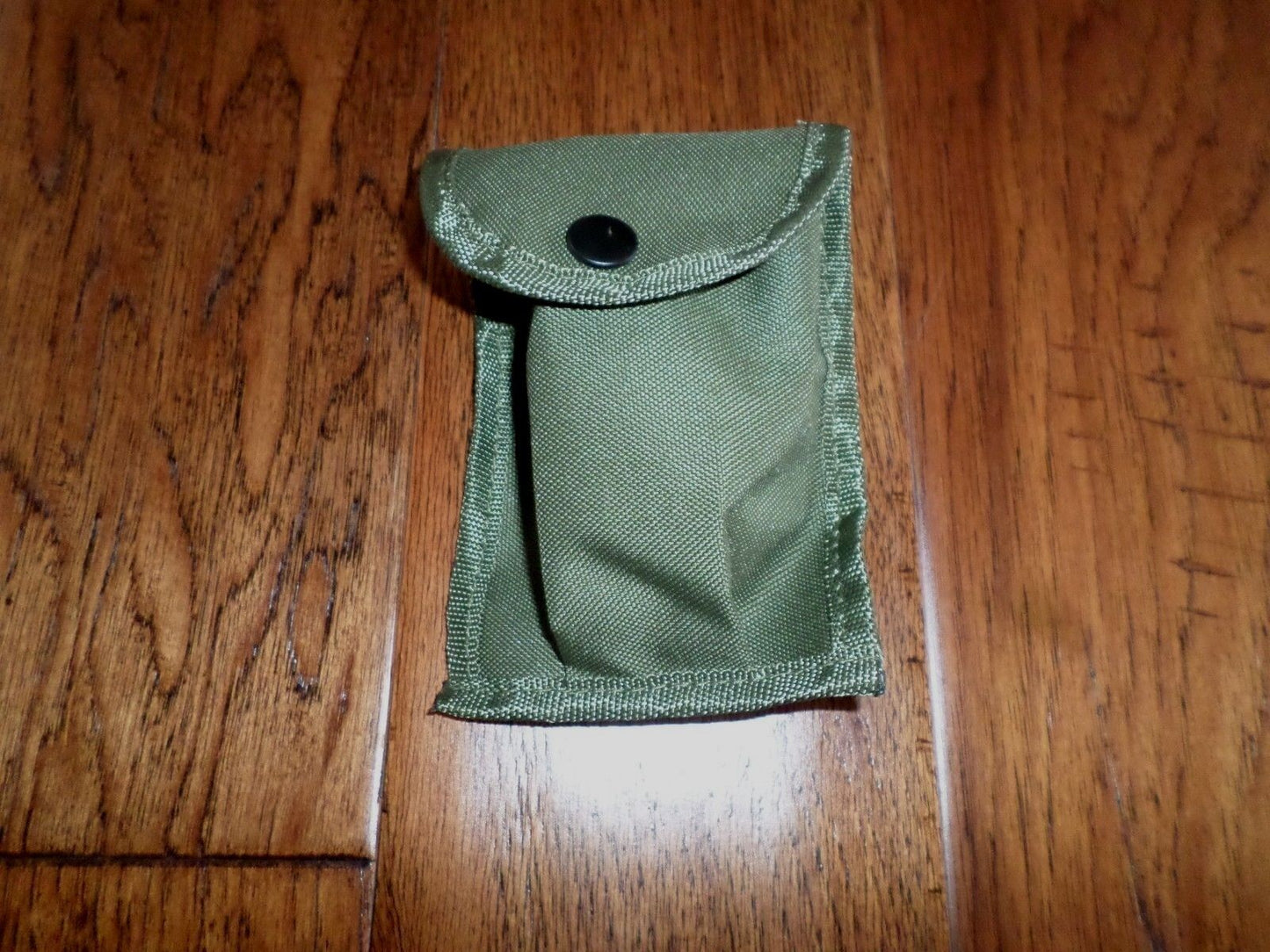 U.S MILITARY STYLE COMPASS FIRST AID CASE NYLON BELT POUCH OD GREEN