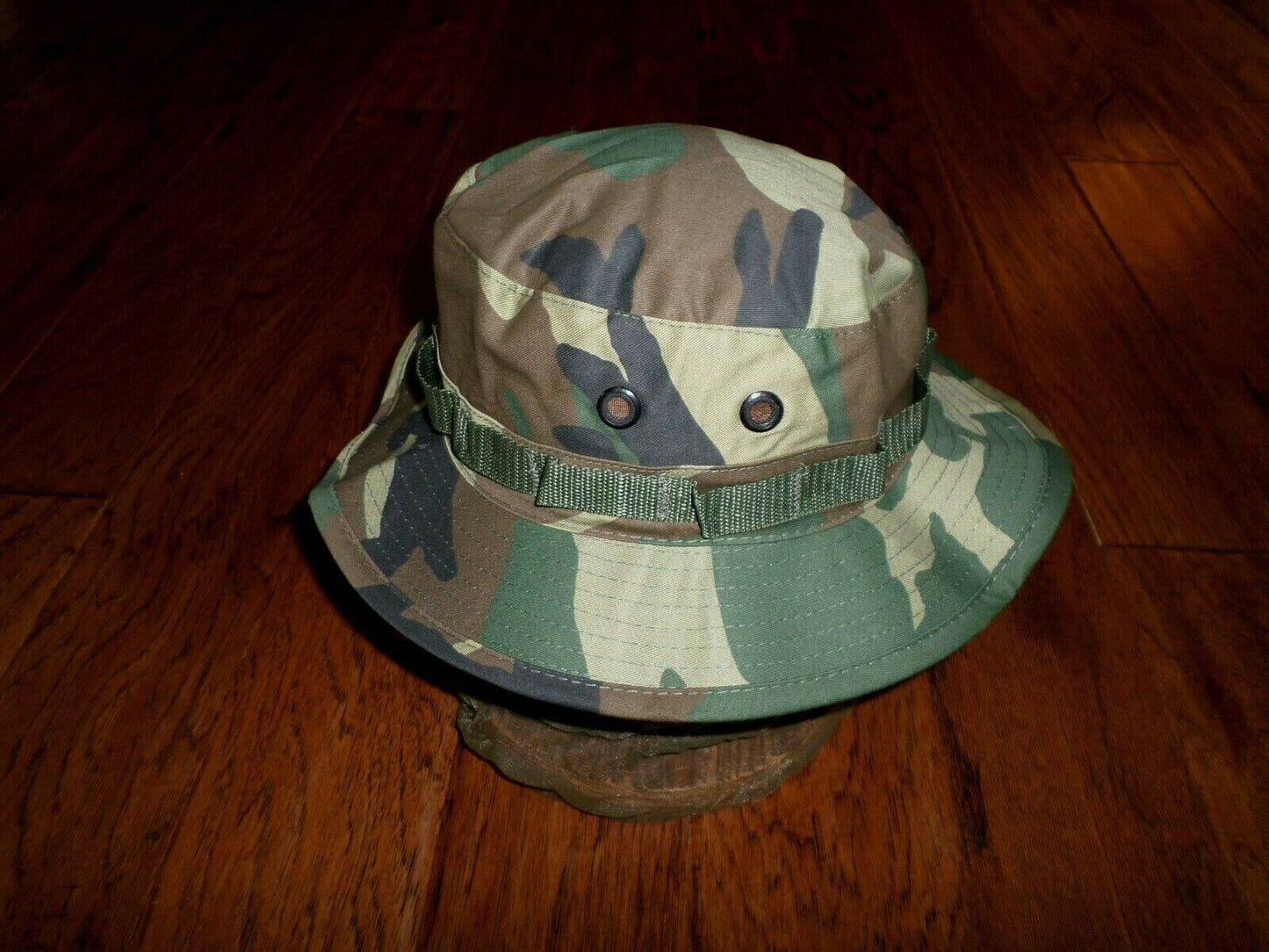 WOODLAND CAMOUFLAGE MILITARY STYLE BOONIE HAT WITH MOSQUITO INSECT NETTING