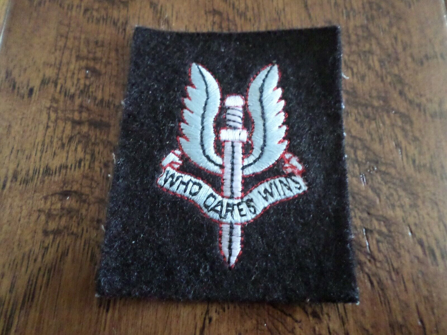 VINTAGE BRITISH MILITARY S.A.S FELT PATCH WHO DARES WINS SPECIAL AIR SERVICE