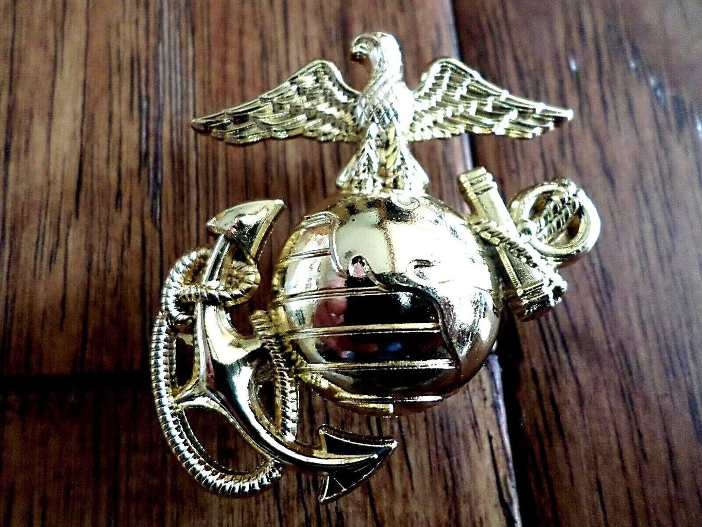 U.S MARINE CORPS EGA LAPEL HAT CAP PIN USMC EAGLE GLOBE & ANCHOR LEFT INSIGNIA