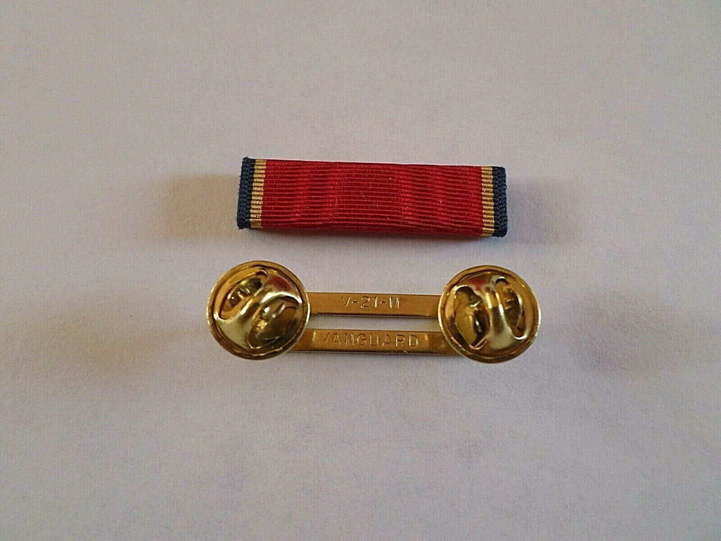 NAVY RESERVE RIBBON WITH BRASS RIBBON HOLDER US MILITARY ISSUE VETERAN