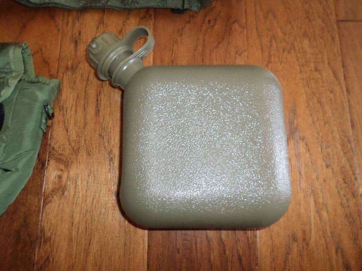 NEW U.S MILITARY ISSUE 2 QUART COLLAPSIBLE CANTEEN + COVER + STRAP NBC LID CAP