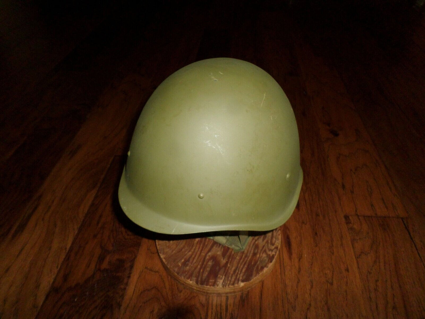 POST WWII RUSSIAN SSH-40 HELMET WITH LINER AND CHIN STRAP 1957