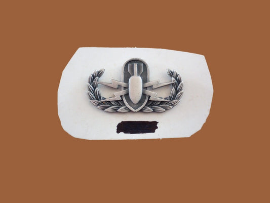 U.S Military Issue EOD Explosive Ordnance Disposal Badge Insignia