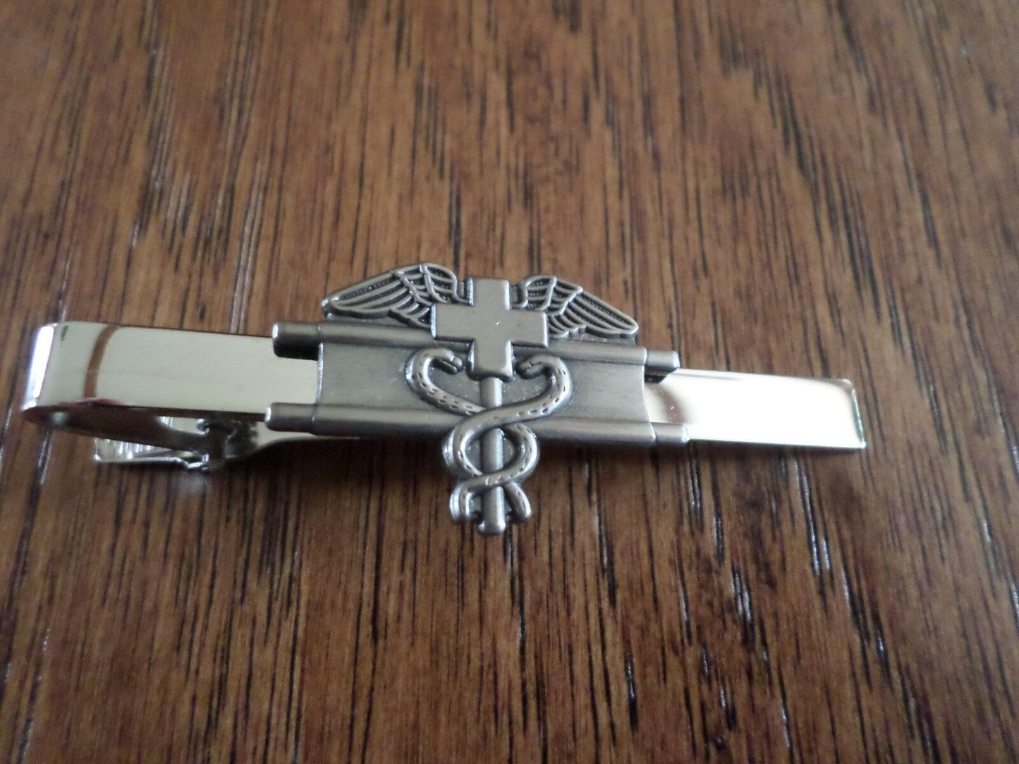 U.S MILITARY EXPERT FIELD MEDICAL BADGE TIE BAR TIE TAC MADE IN THE U.S.A