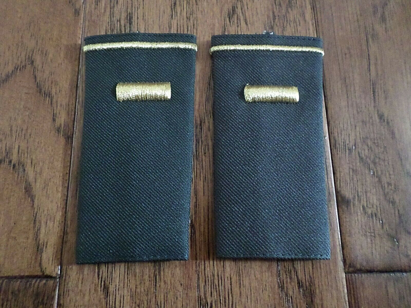 U.S MILITARY ARMY EPAULETS 2nd LIEUTENANT SHOULDER RANK DARK GREEN USA MADE