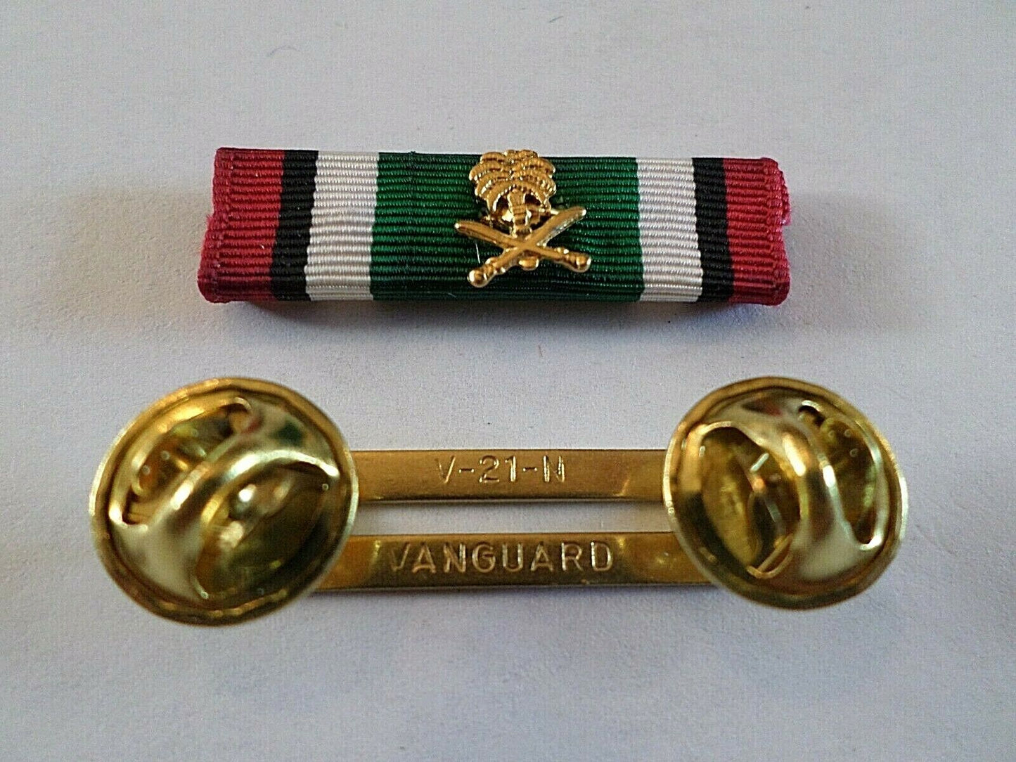 SAUDI ARABIA KUWAIT LIBERATION MEDAL RIBBON WITH BRASS RIBBON HOLDER